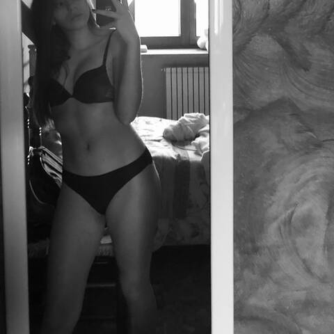 Public Photo of Azzurrina18