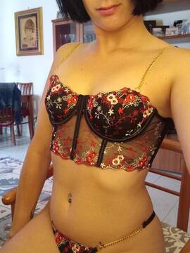 Public Photo of morettasexy94